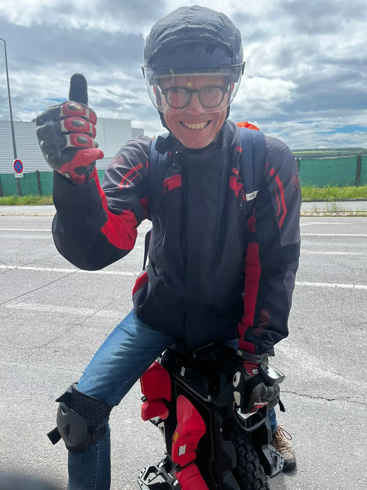 Grande Évasion 03 — participant sur la route, mai 2026